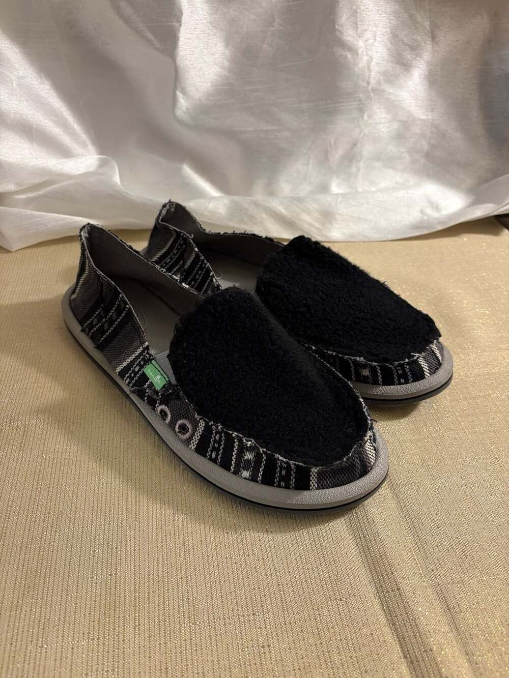 Sanuk Donna Sherpa Blanket Black White Sidewalk Surfer Slip-On Shoes